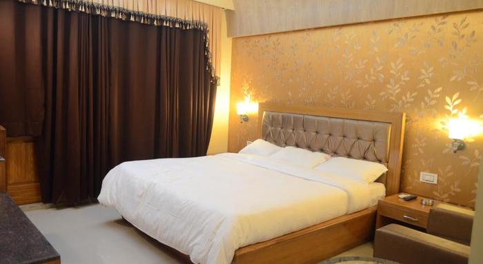 Hotel JSR Inn